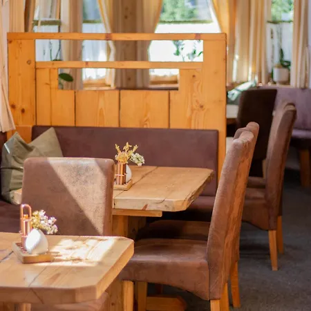 Forsthof ゲストハウス 3*